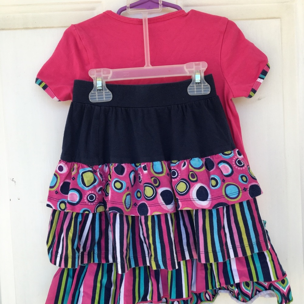Outfit - Picture 2 of 2